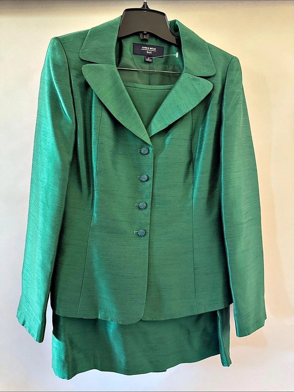 Jones Wear Suit Green Blazer and Skirt Set Size 10 Like New
